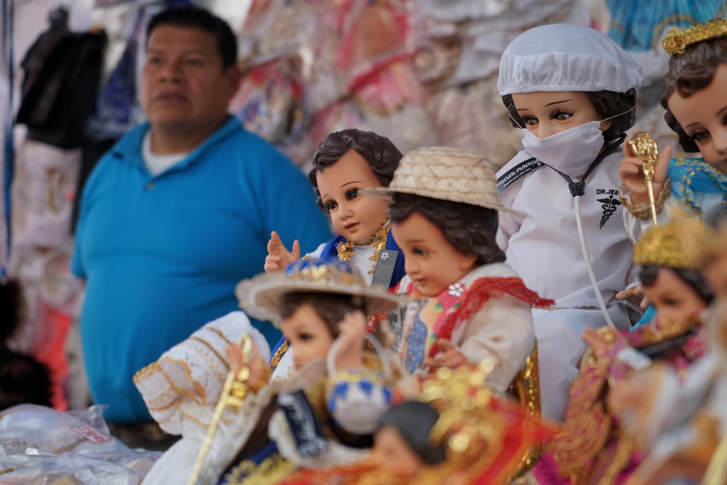 Vestir al Niño Dios, entre bajas ventas y desapego en valores - Cambio de  Michoacán